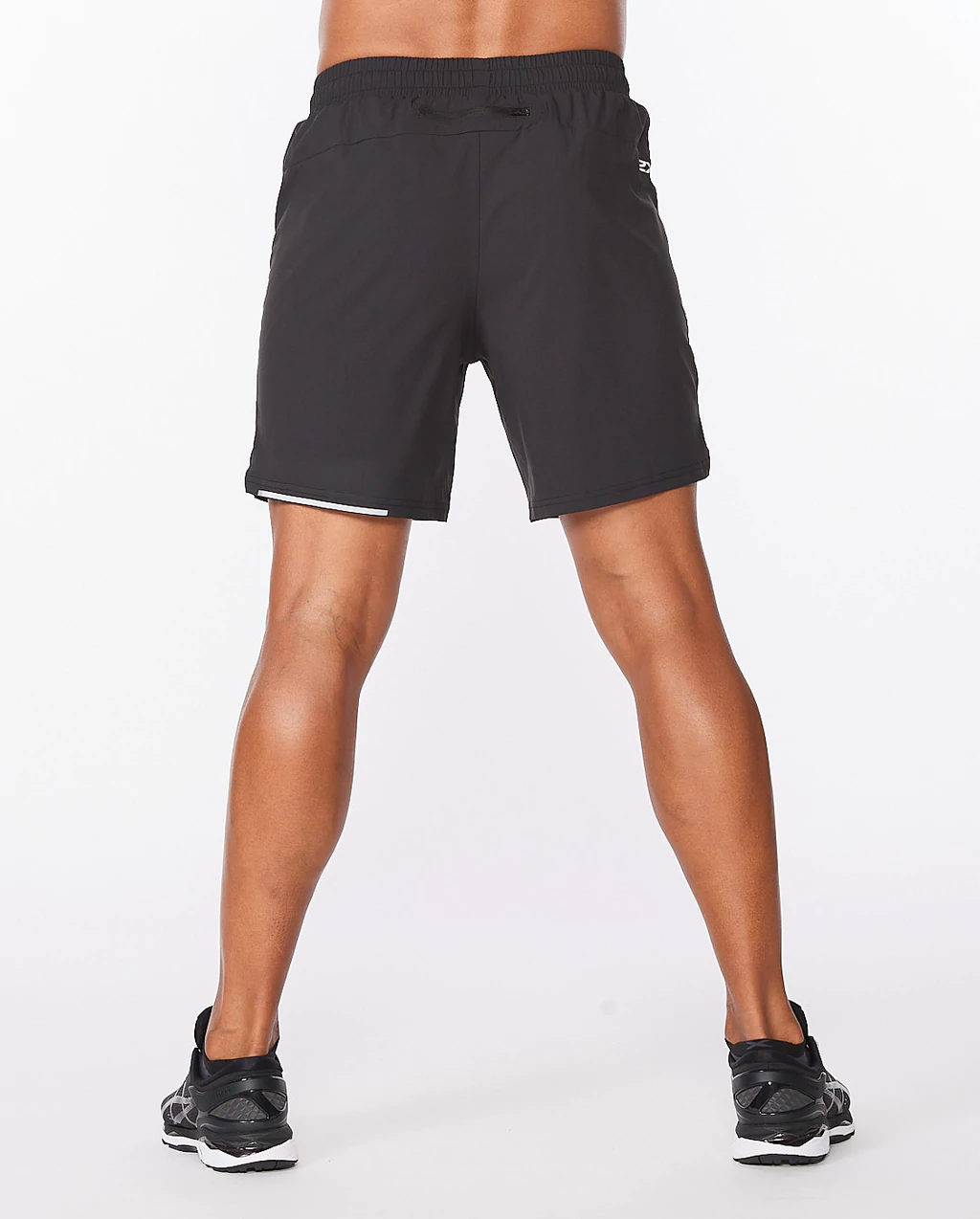MR6904b 2XU Men's Aero 7 Inch Shorts Black/Silver