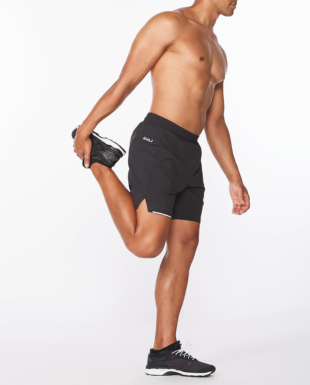 MR6904b 2XU Men's Aero 7 Inch Shorts Black/Silver