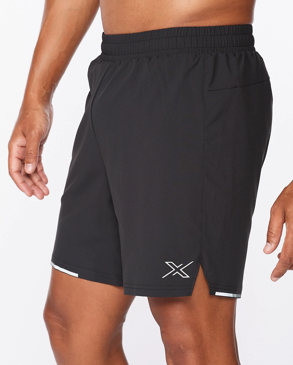 MR6904b 2XU Men's Aero 7 Inch Shorts Black/Silver