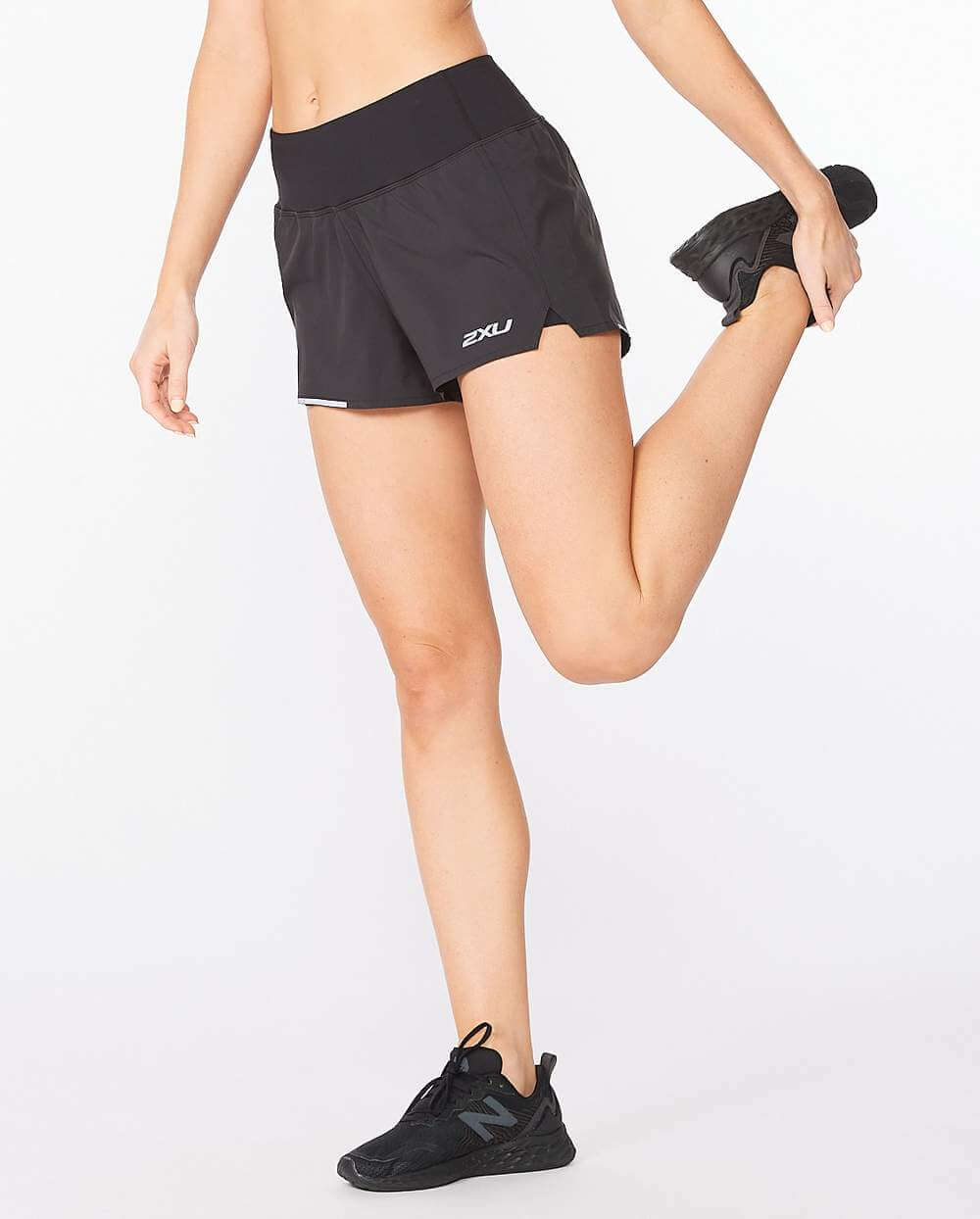 2XU Woman's Aero 2-in-1 3Inch Shorts Black/Silver