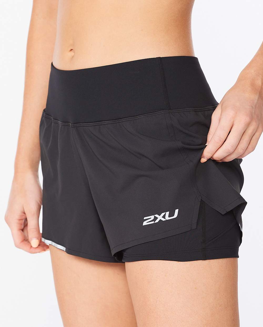 2XU Woman's Aero 2-in-1 3Inch Shorts Black/Silver