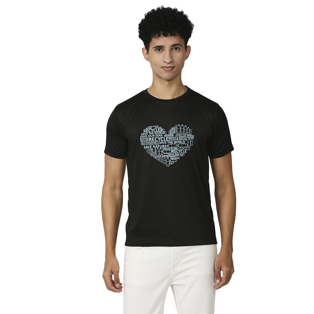 Unirec Black Heart Graphic T-shirt