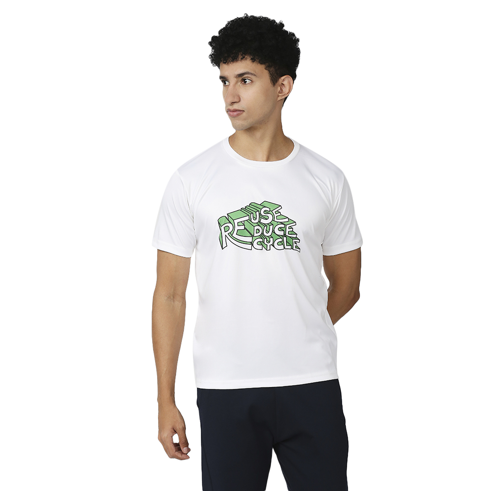 Unirec White Basic Graphic T-Shirt