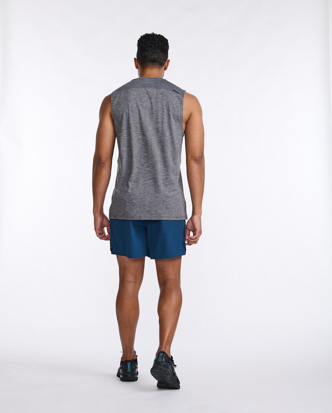 2XU MR7187A Motion Tank-Harbor Mist/Black