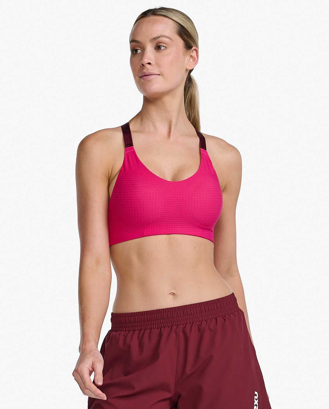 2XU WR6347a Aero Medium Impact Bra-Fuchsia/Truffle