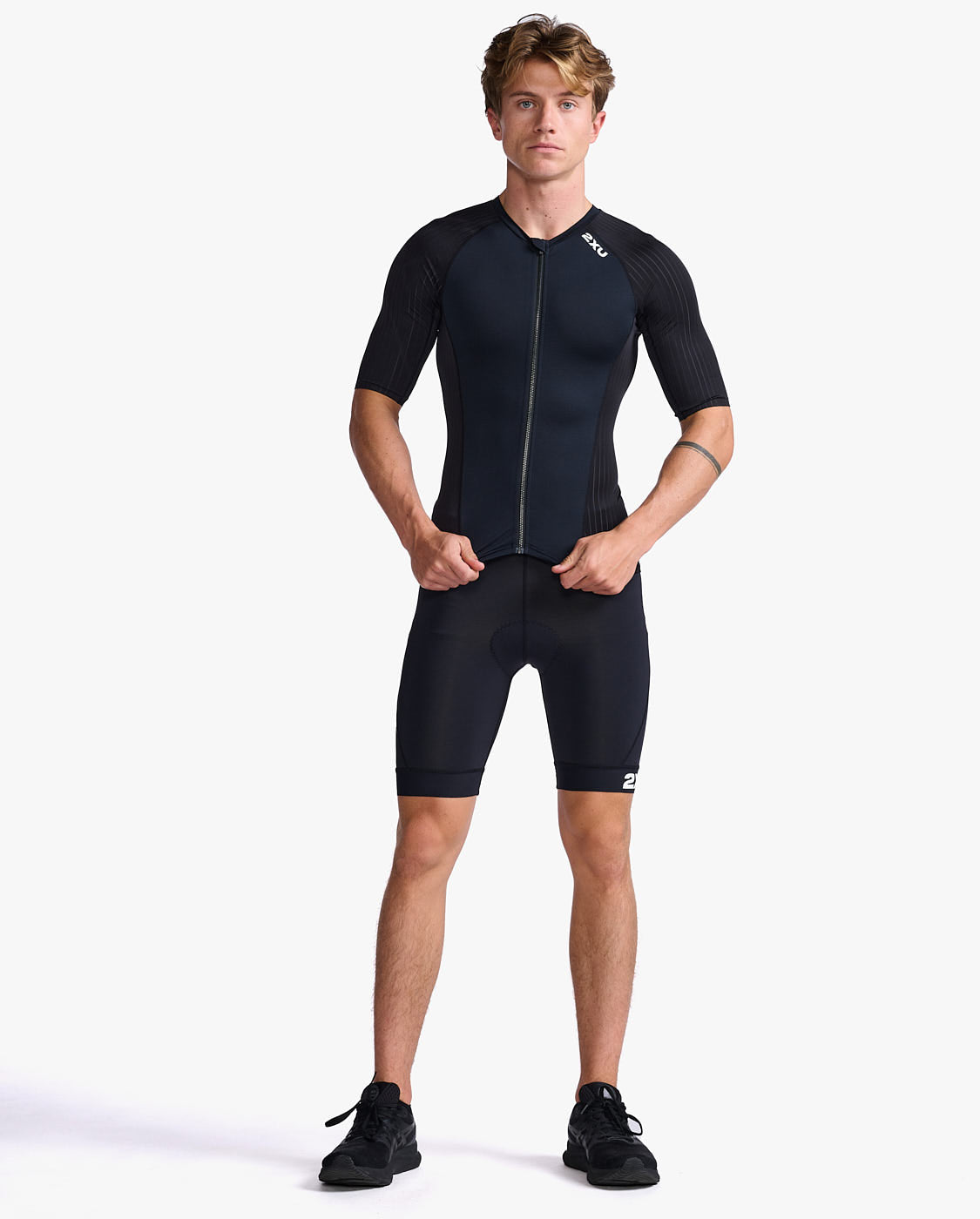 2XU Men's Aero Tri.Sleeved Top-Black/White