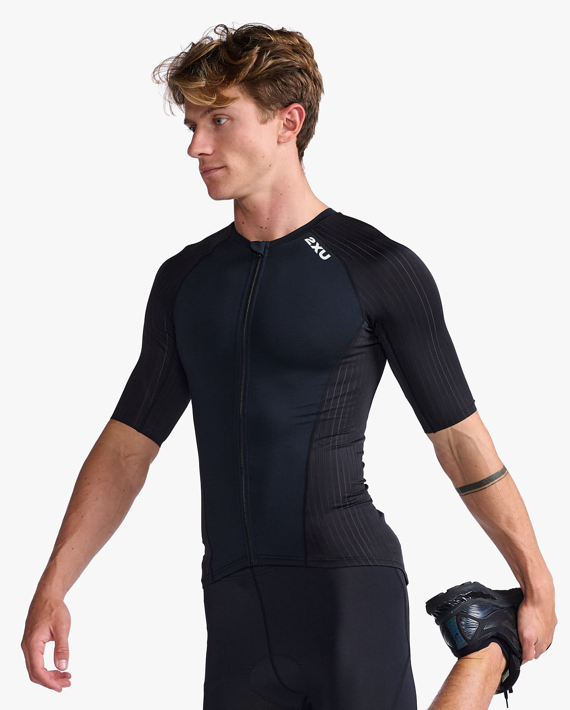 2XU Men's Aero Tri.Sleeved Top-Black/White