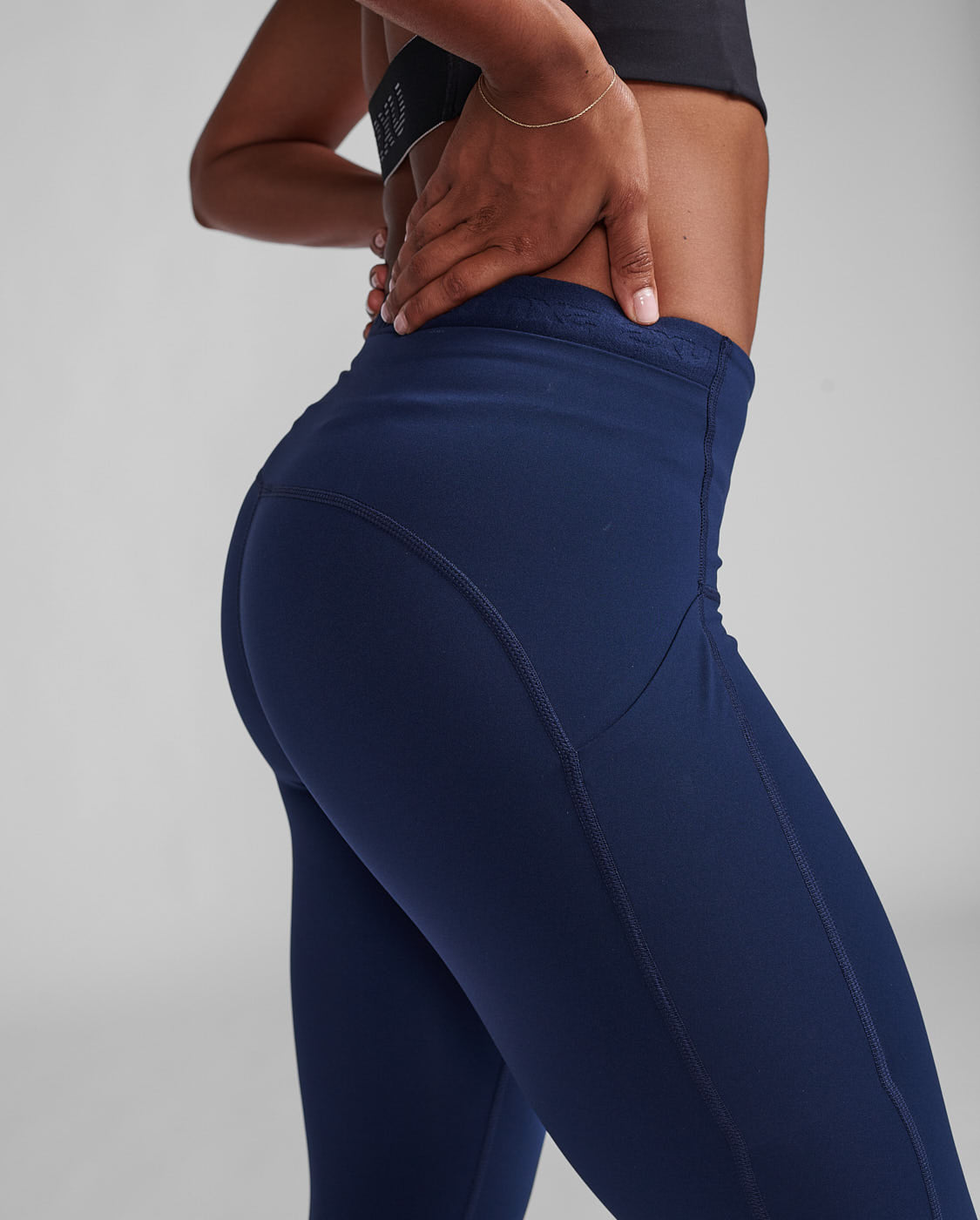2XU Form Stash Hi-Rise Compression 7/8 Tights-Midnight/White WA6908B
